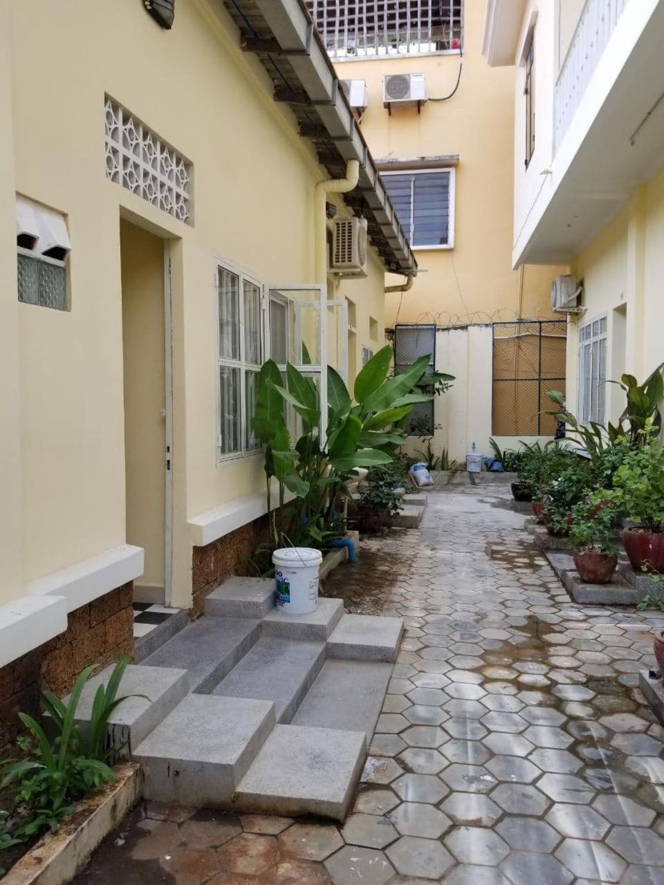 Room 7 - Studio In A Villa 5Mn Walk From The Royal Palace With Swimming Pool Phnom Penh Exterior photo